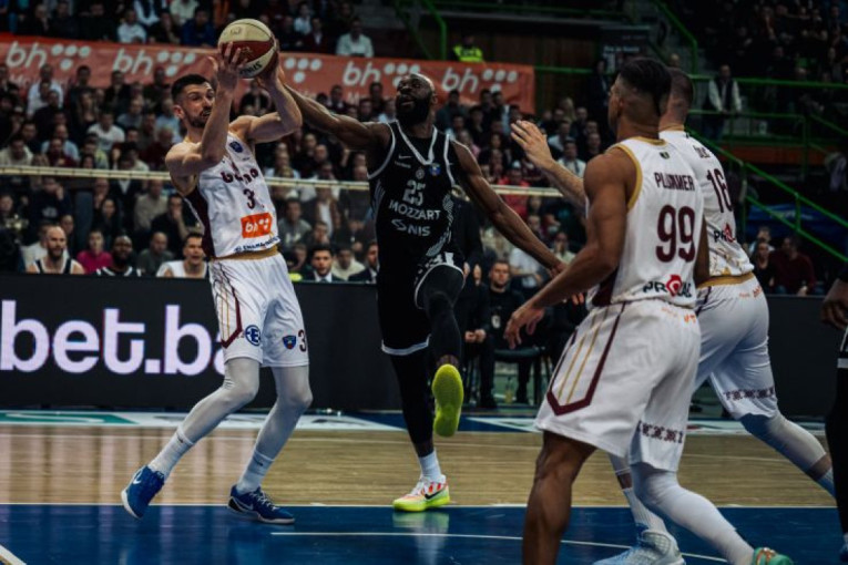 Valjak protutnjao kroz Sarajevo! Partizan demolirao Bosnu!