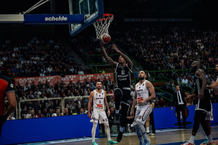 Valjak protutnjao kroz Sarajevo! Partizan demolirao Bosnu!