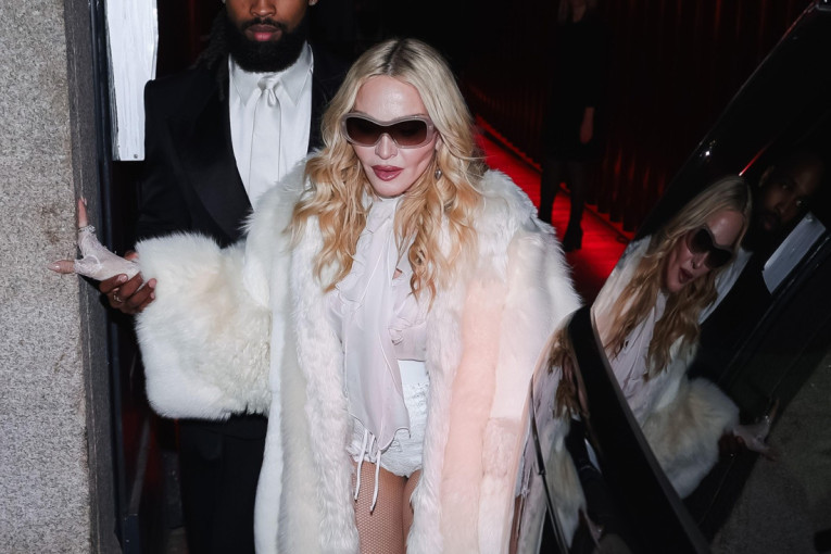 Madona u 68. ponovo u venčanici: Oživela legendarni stil iz 1984. godine (FOTO)