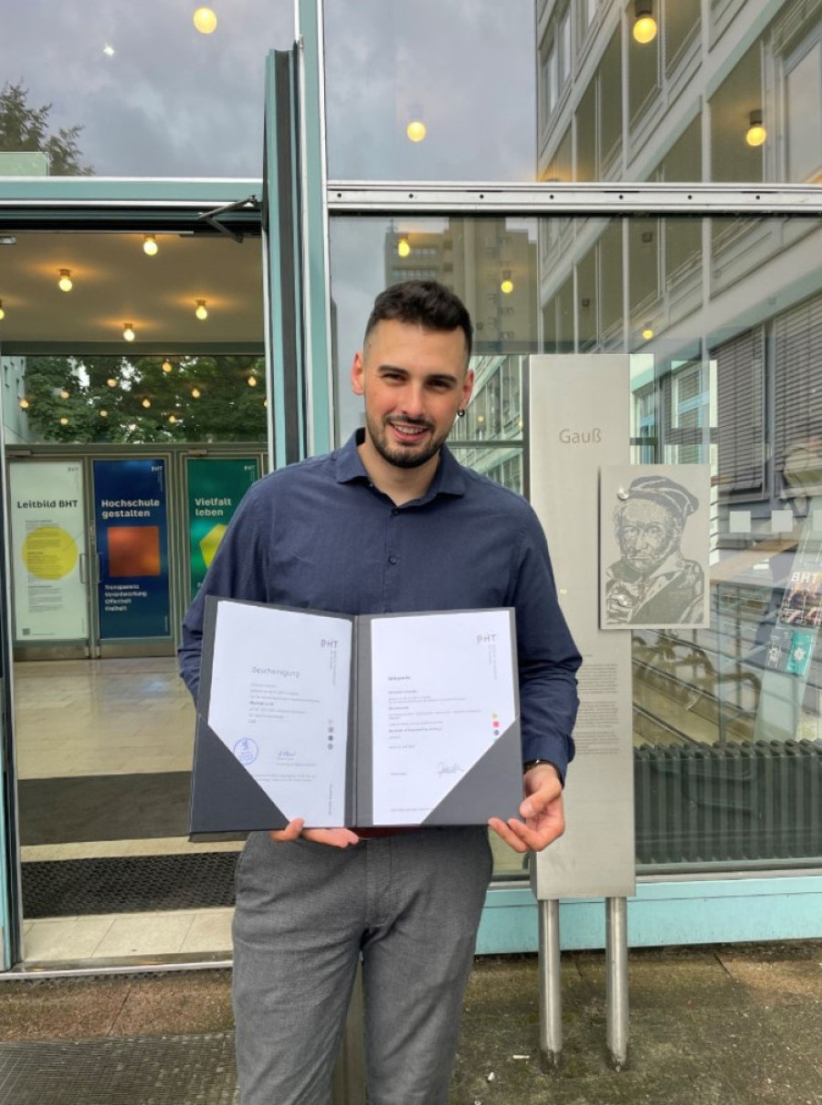 Ovako izgleda jedini sin Tonija Cetinskog: Živi daleko od Hrvatske, a evo čime se bavi (FOTO)