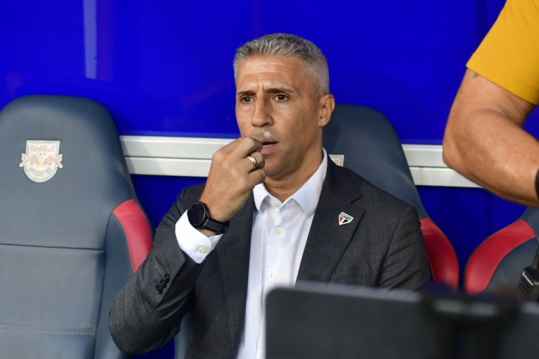 Neverovatno! Jokić dobio lakat u lice, a novinar kaže "Mora da se šalite, nije čak ni udaren" (VIDEO)