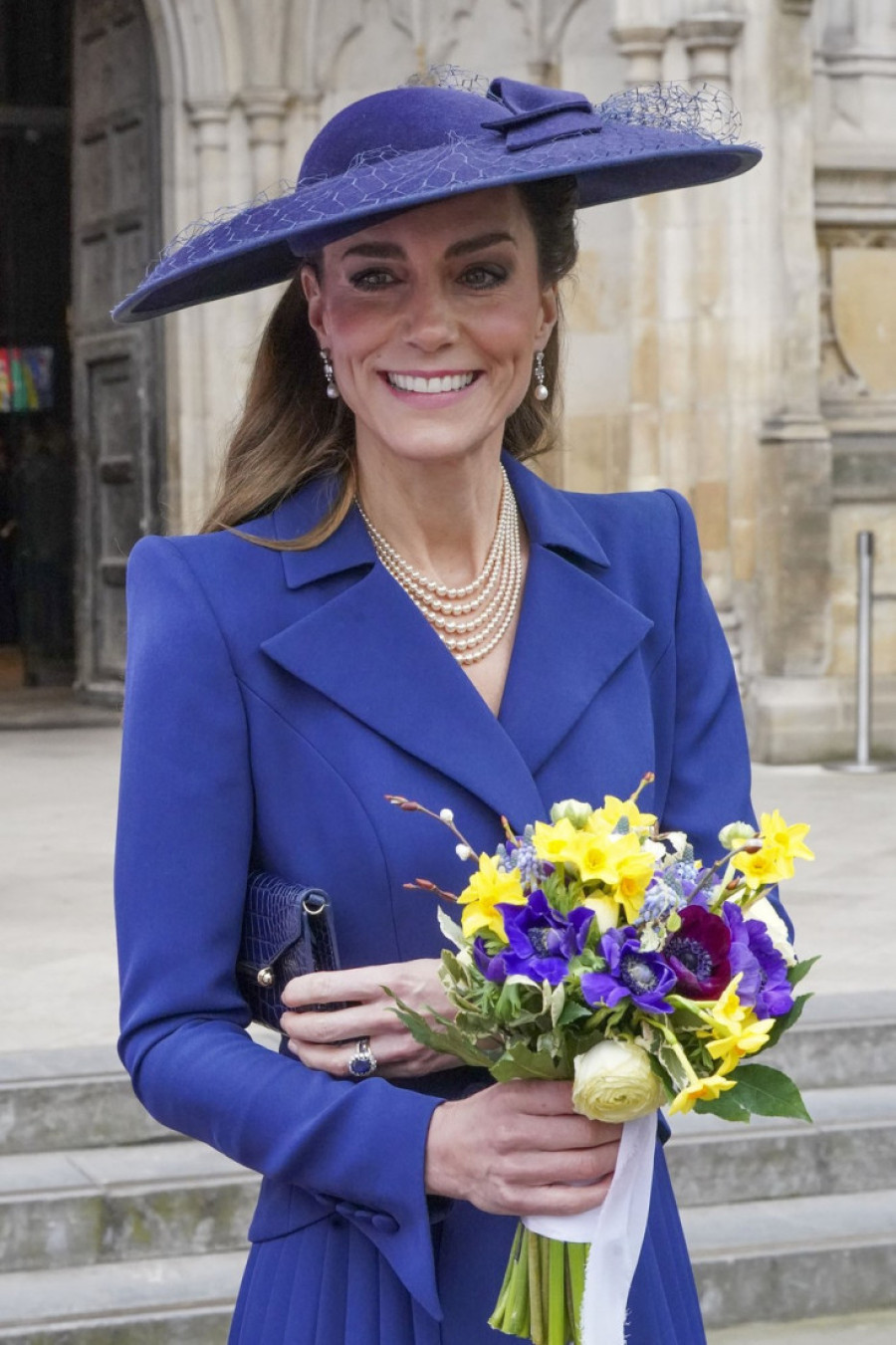 Pun pogodak: Kejt Midlton ponela haljinu inspirisanu osamdesetima i dijamante kraljice Elizabete (FOTO)