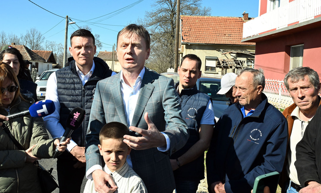 Glišić u Smederevskoj Palanci: Za decu bolji uslovi, rešavamo i vodovod (FOTO/VIDEO)