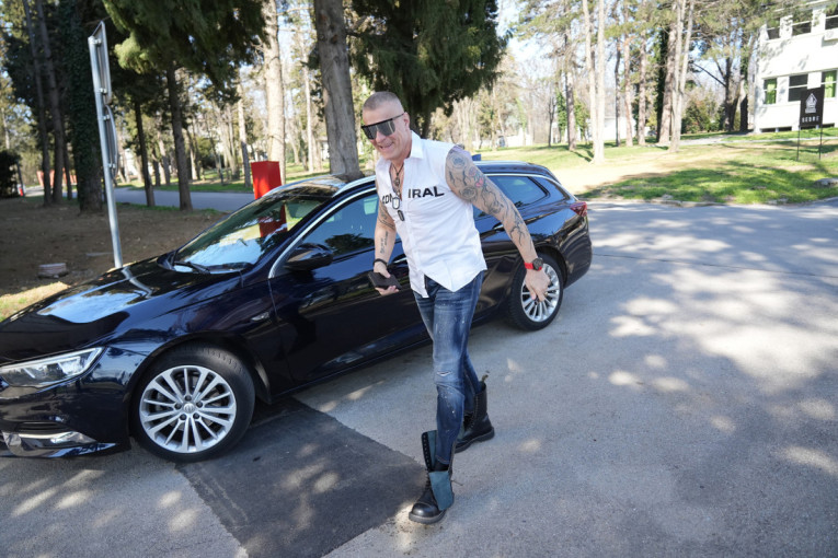 Jednom nogom je u grobu! General Đurišić bila meta Đorđa Davida (FOTO)