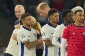 Šok za Englesku pred Mundijal! Standardni reprezentativac se oprostio tri meseca pre SP!