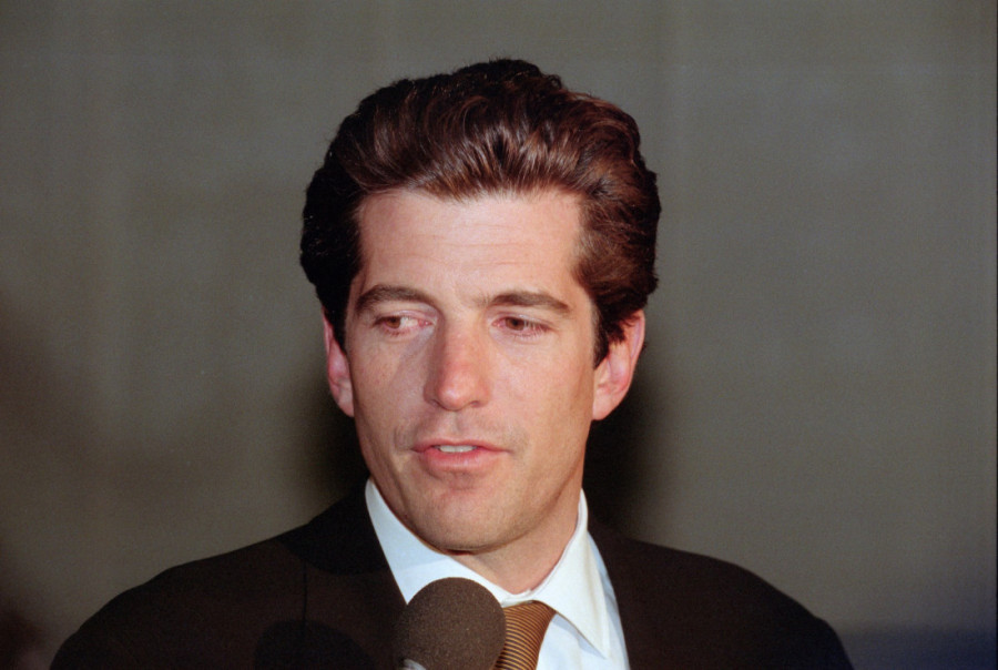Serija ga prikazuje kao tragičnog princa: Prijatelji otkrili kakav je stvarno bio Džon Kenedi Mlađi (FOTO)