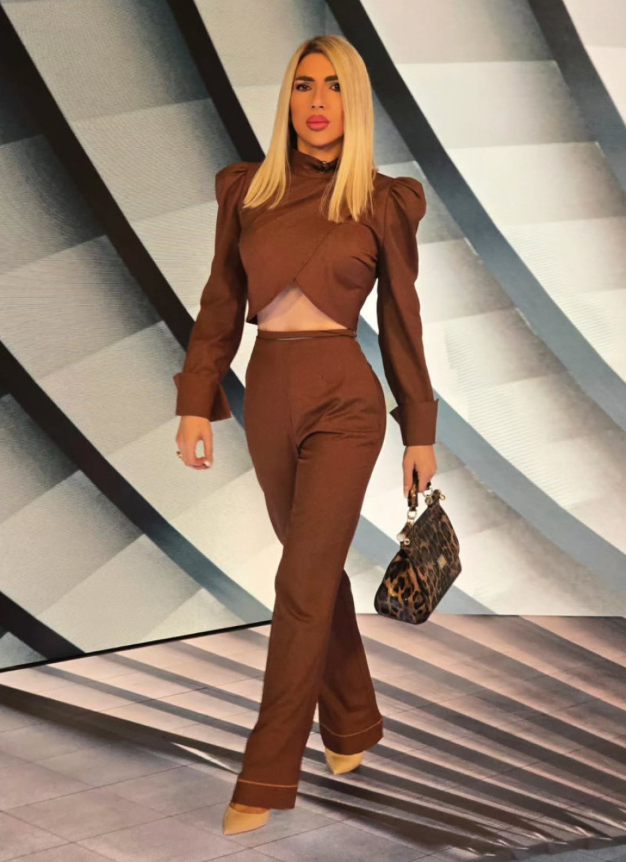 Modni žiri bez pardona: Nju porede sa Melanijom Tramp, a liči na Draganu Mirković!