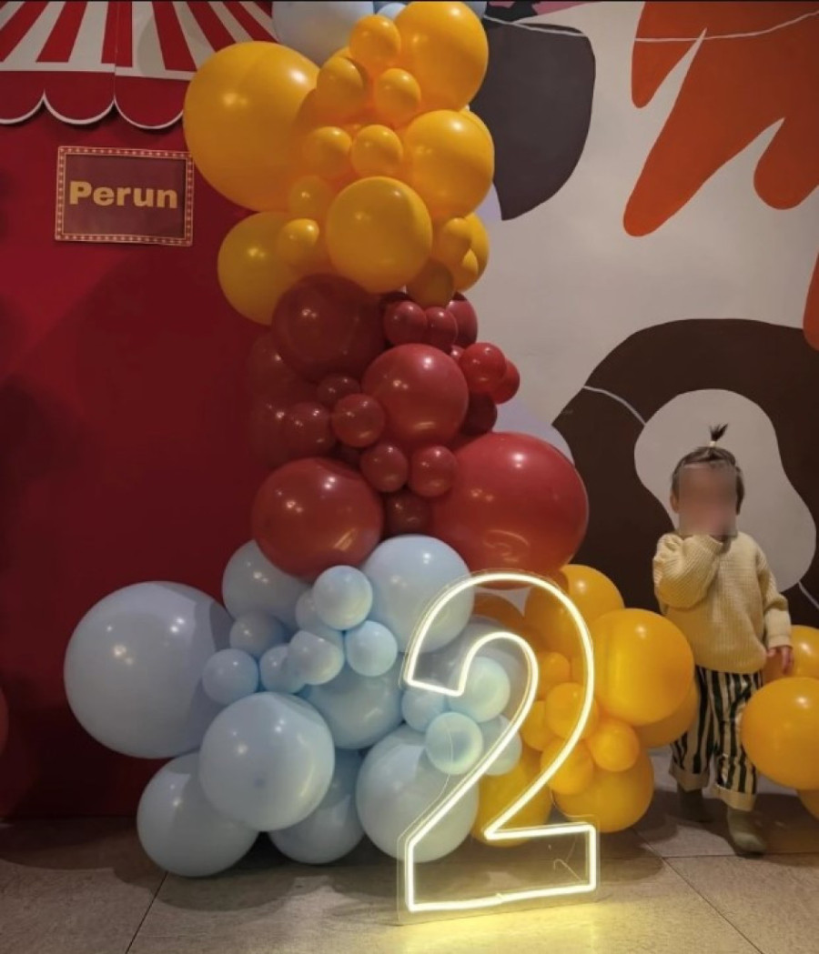 Amidžići sinu proslavili 2. rođendan! Porodica na okupu, a tek da vidite dekoraciju! (FOTO)