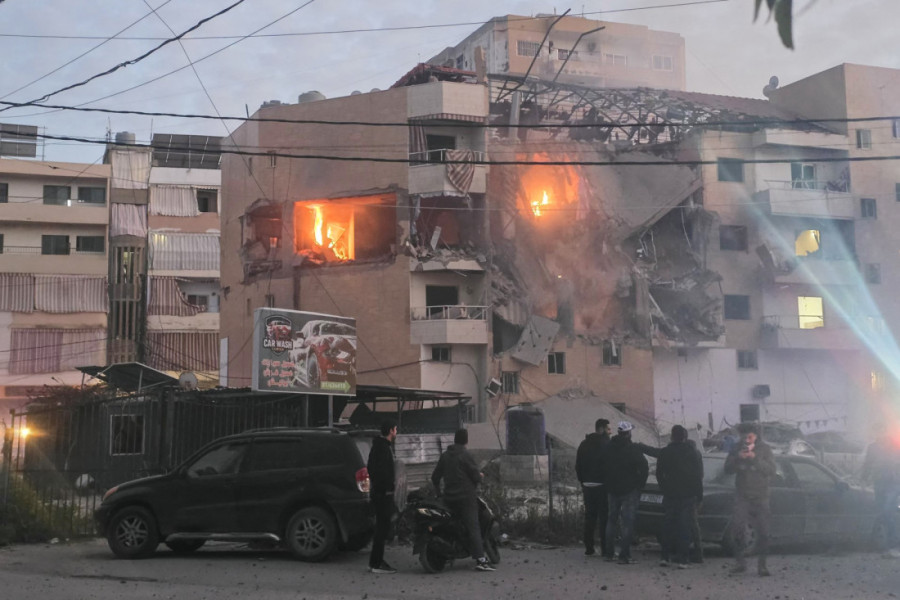 RAT NA BLISKOM ISTOKU Tajms of Izrael: Iranska raketa pogodila centralni Izrael, SAD napale "iranski dragulj" (VIDEO/FOTO)