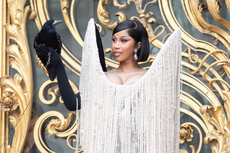 Mačje glave na cipelama izazvale haos: Skjapareli ponovo šokirao modni svet u Parizu, svi samo o tome pričaju (FOTO)