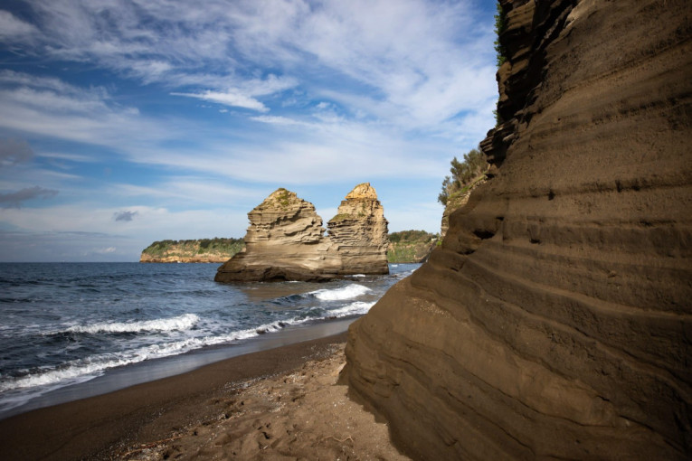 Italija u pastelnim bojama: Šarenoliko ostrvo sa skrivenim uvalama i šarmantnim marinama očarava svakog ko ga poseti (FOTO)