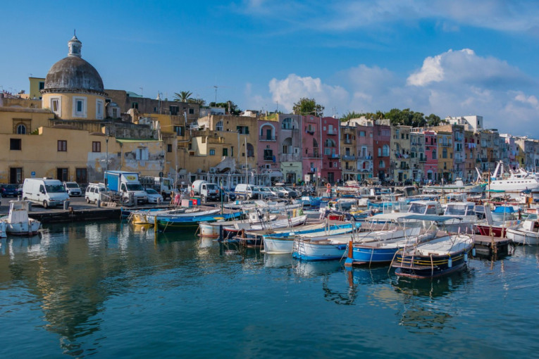Italija u pastelnim bojama: Šarenoliko ostrvo sa skrivenim uvalama i šarmantnim marinama očarava svakog ko ga poseti (FOTO)