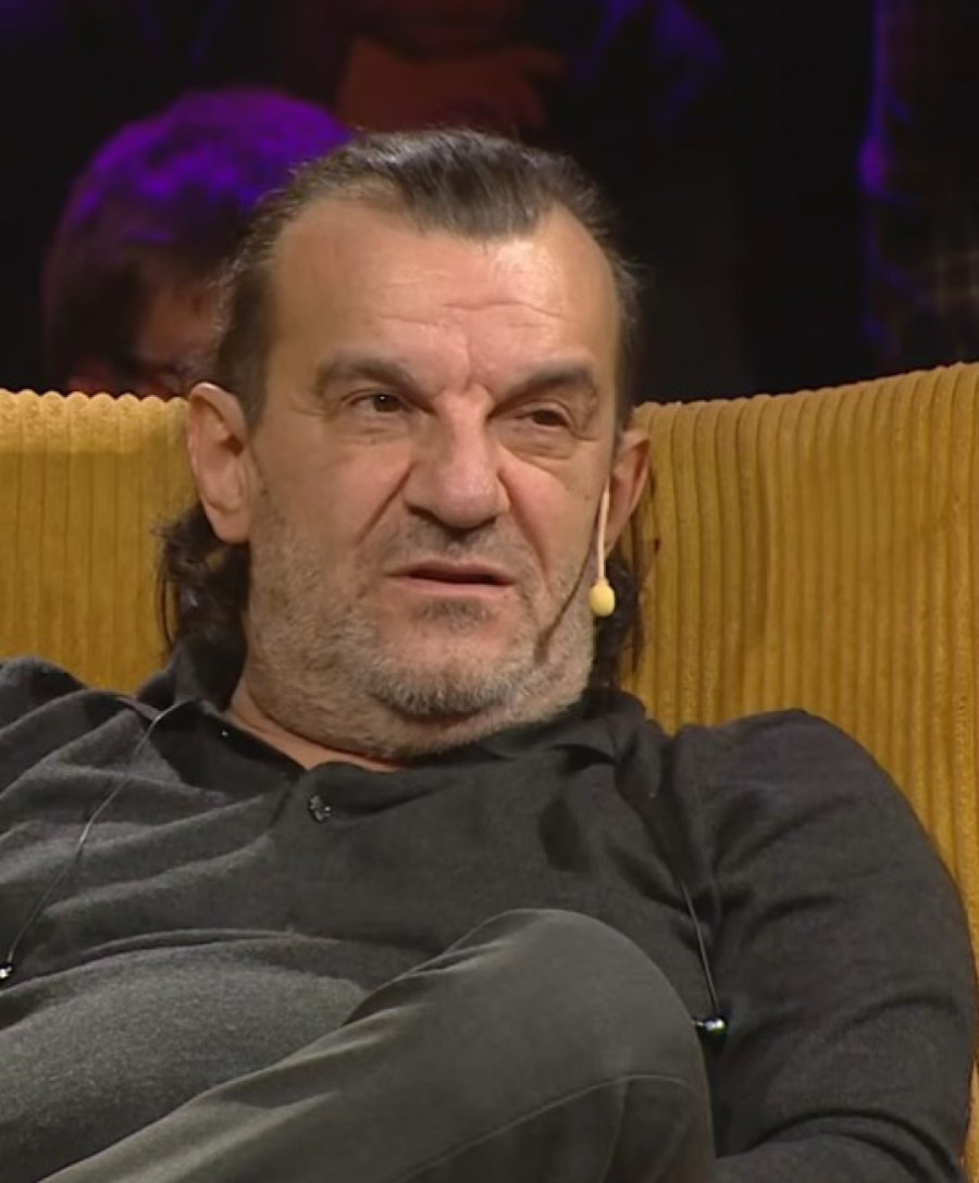 "Hoćeš da ti dođem da mi ga staviš?" Boki 13 udario na Lukasa! (FOTO)