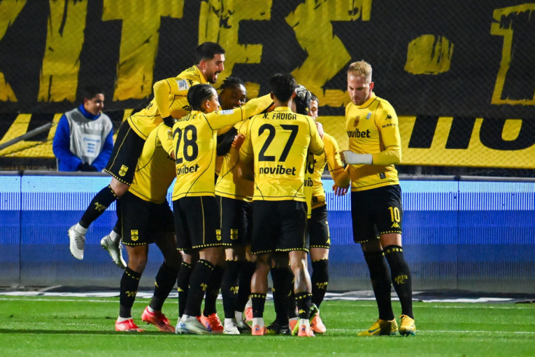 "Srpski" AEK jednom nogom u četvrtfinalu: Celje deklasirano, Mijat strelac, a Luka asistent