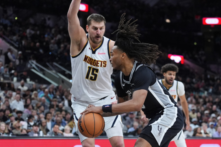 Jokić ponovo pomerio NBA granice: Samo jedan Nikola, a njih šestorica (FOTO)