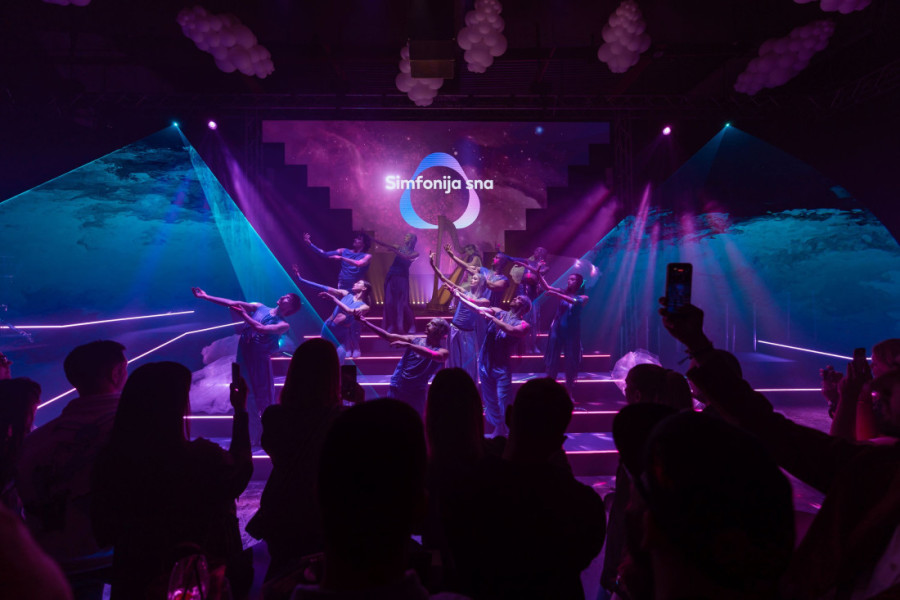 Ovo je godina Electric Purple energije: IQOS ILUMA i pokreće talas globalnih experienca