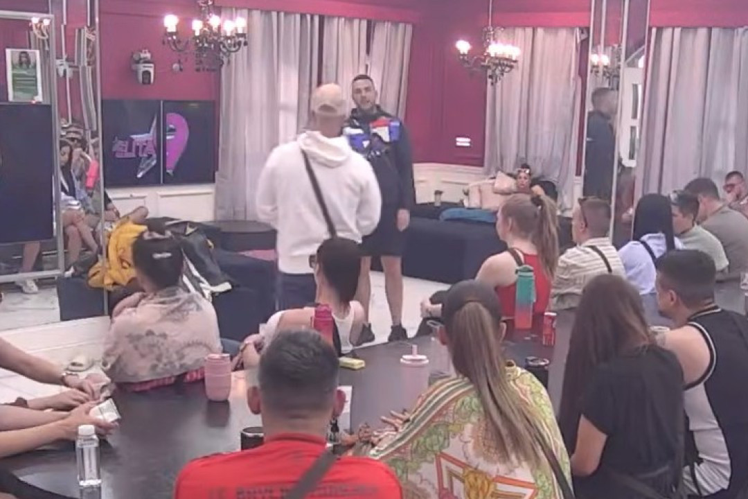 Luka Vujović zavalio Anđela pesnicom u glavu! Nastao opšti cirkus (VIDEO)