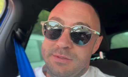 Zavirite u Jodžirovu kuću u Crnoj Gori: Umetnina na sve strane, zlatnih detalja, a sijalice - kao zvezdice! (FOTO)