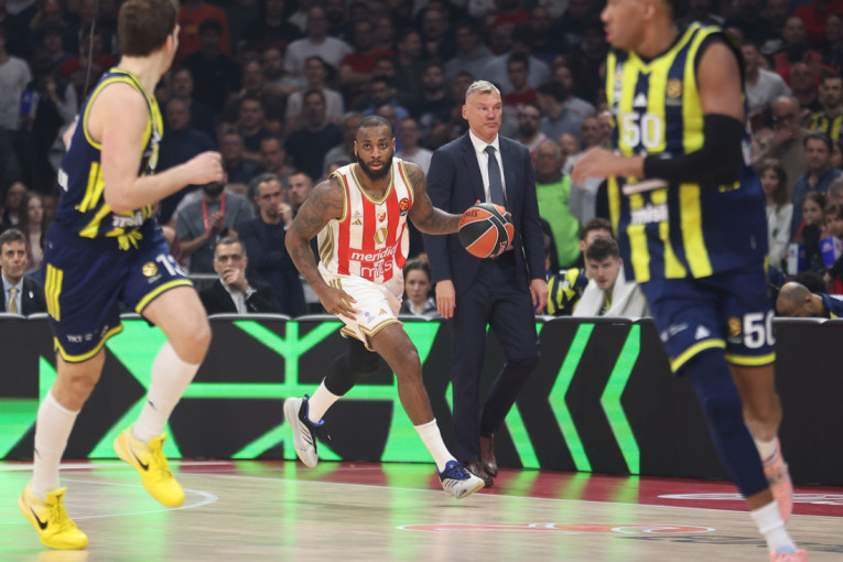 Crvena zvezda - Fenerbahče: Crveno-beli su ponovo u igri!
