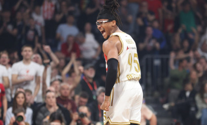 Moneke ućutkao hejtere: Ja menjam utakmice, stara škola glupo razmišlja!