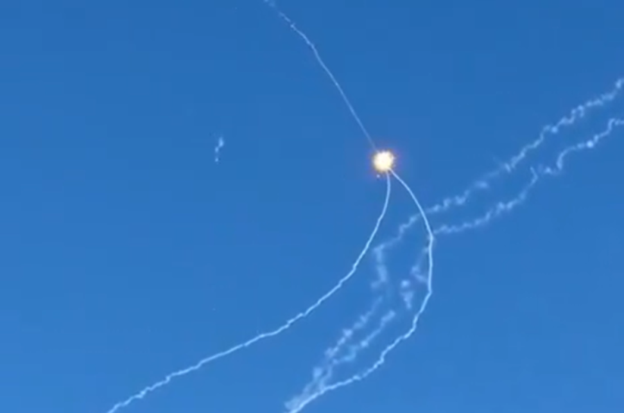 Buktinja guta američku ambasadu u Iraku: Osvanuli snimci posle napada Irana na Bagdad (VIDEO)