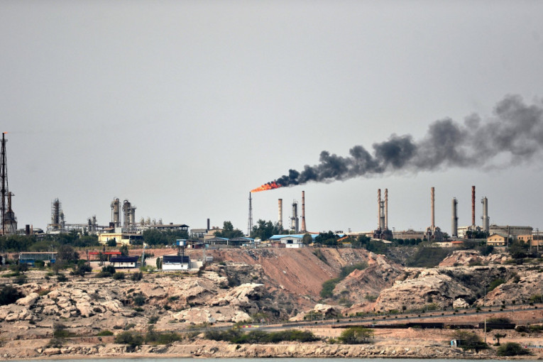 Probudila se zver na Kamčatki: Eksplozije podigle pepeo visoko u atmosferu