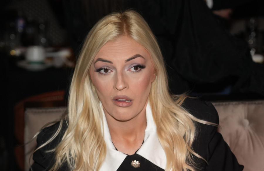 Potresna ispovest Darka Lazića posle smrti brata: Treba da izdržavam tri porodice, morao sam da nastavim da pevam!