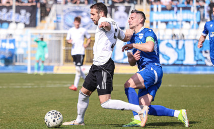 I Lalatovićev Pazar je zaustavljen: Plavi ostali bez 3 boda, iako su imali igrača više, pogledajte i hajlajtse (FOTO)