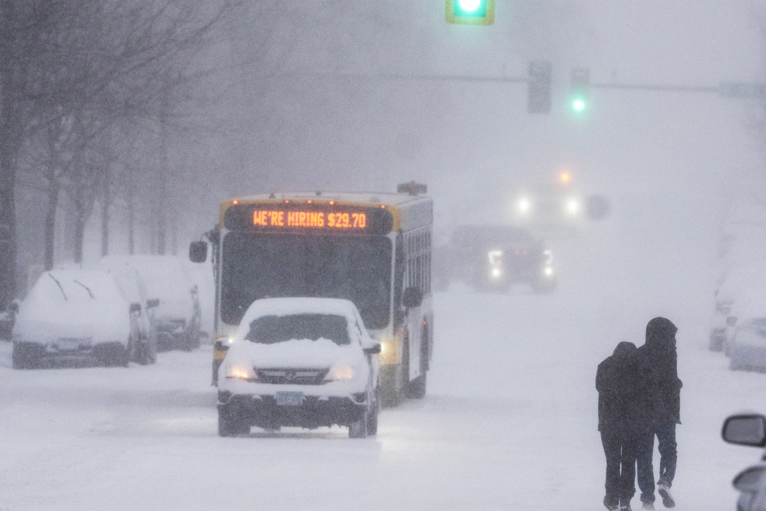 Meteorološki haos u Americi: Sneg paralisao sever, oluje kreću ka Atlantiku (FOTO/VIDEO)