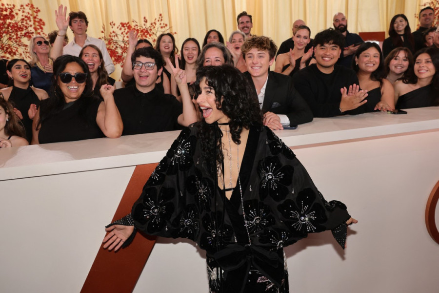 Odesa A’zion zablistala na Oskarima sa 148 dijamanata koje je ranije nosila Pamela Anderson (FOTO)