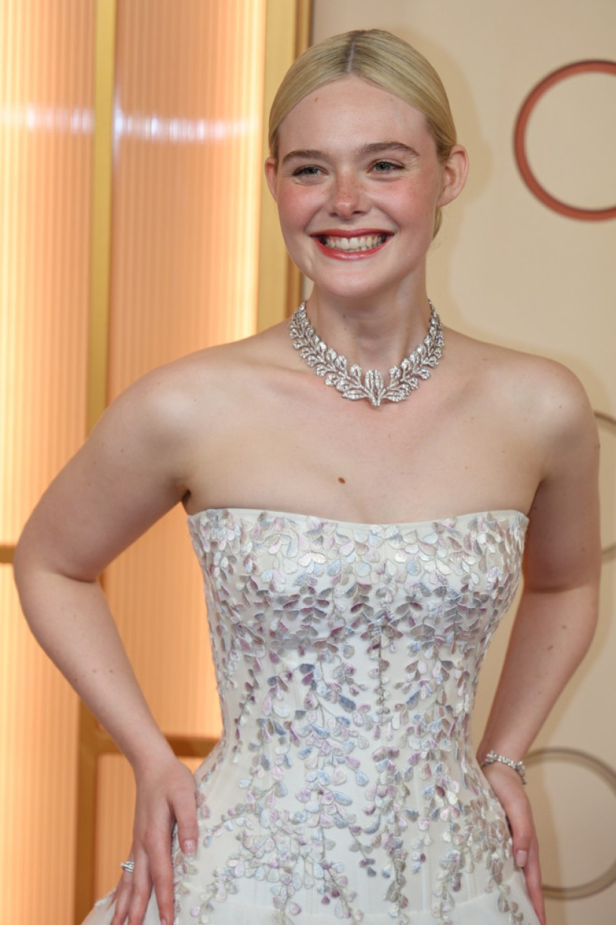 Najskuplji nakit na dodeli Oskara: Jedna nosi ultra redak zeleni dijamant vredan 35 miliona, druga ogrlicu staru 100 godina (FOTO)