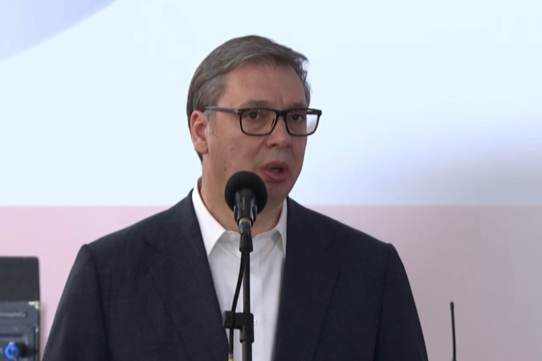 Vučić u Sevojnu: Penzije će ponovo i značajno da rastu ove godine! (FOTO/VIDEO)