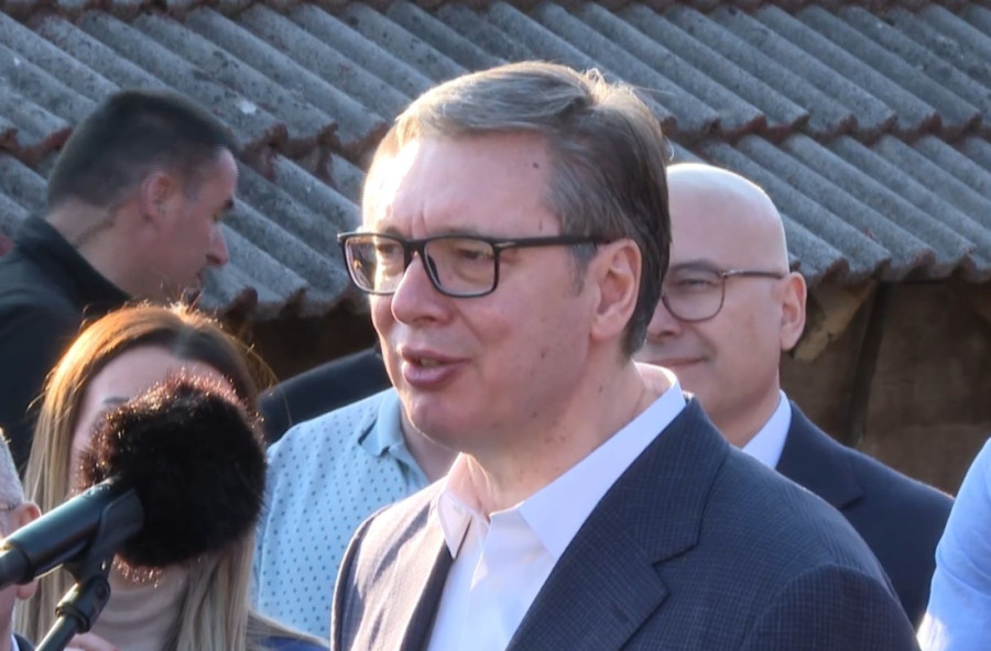 Vučić u fabrici MB Namenska: Država se nikada neće odreći većinskog vlasništva (FOTO/VIDEO)