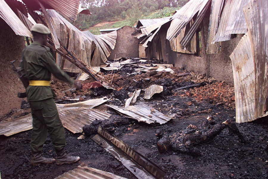 Jeziva tragedija u Africi šokirala je svet pre 26 godina: Sekta obećala spasenje pa sledbenike odvela u smrt (UZNEMIRUJUĆE FOTOGRAFIJE)