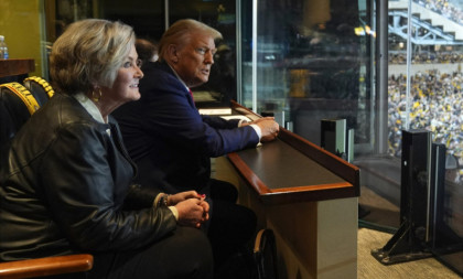 Drama u Beloj kući: Trampova ključna saradnica počinje borbu protiv raka!