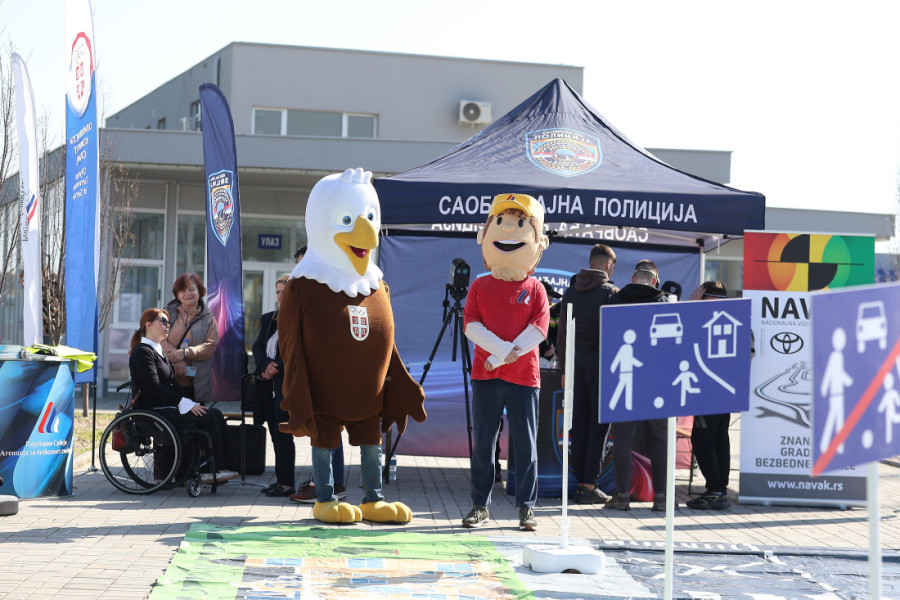 Karavan bezbednosti saobraćaja stigao u Kulu: Simulacije nesreća, edukacija i važna poruka za vozače