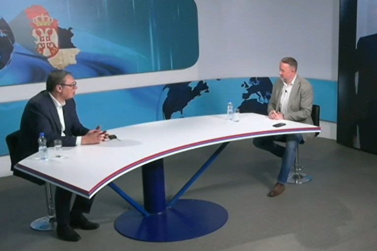 Predsednik Vučić: Došao sam u Čačak da pokažem da neće oni da mi odlučuju o putanji kretanja