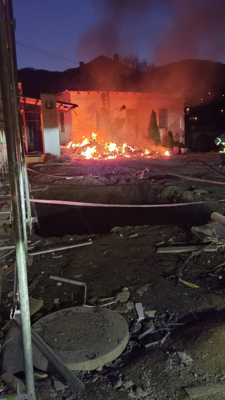 Haos u Kosjeriću: Požar izbio u školi - sumnja se da je vatra namerno podmetnuta! (FOTO)