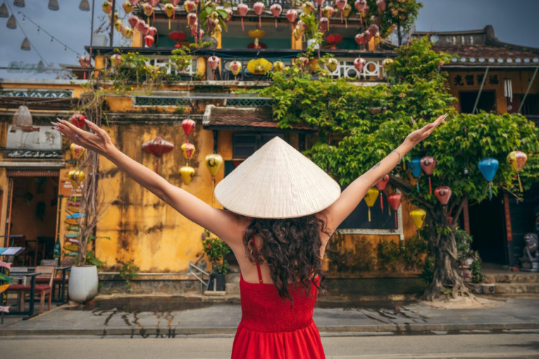 „Najjeftiniji grad na svetu“: Ovde pivo košta oko 1,4 evra, a temperature u martu dostižu 28 stepeni (FOTO)