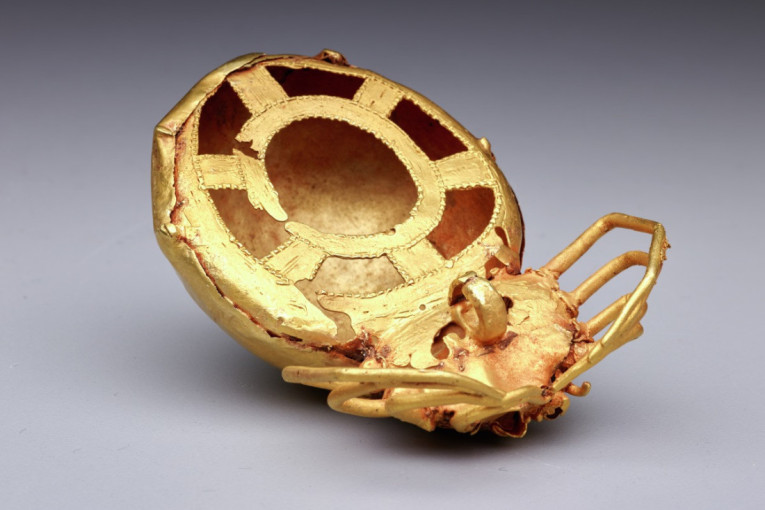 Ašantski zlatni pauk prošao put od kraljevskog mača do bureta za kisele krastavce (FOTO)