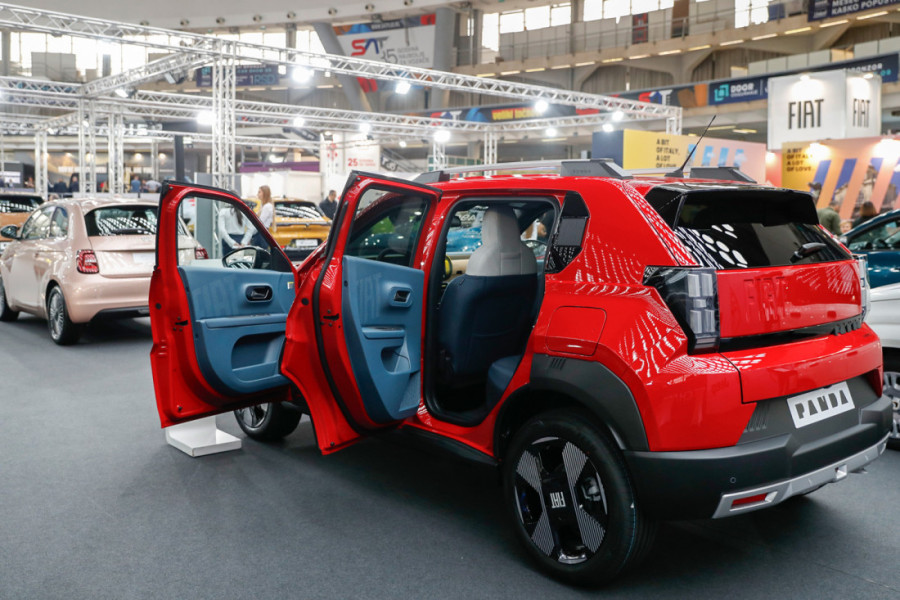 Naših ruku delo: FIAT GRANDE PANDA iz Kragujevca premijerno pred publikom na Sajmu automobila u Beogradu (FOTO)