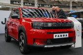 Naših ruku delo: FIAT GRANDE PANDA iz Kragujevca premijerno pred publikom na Sajmu automobila u Beogradu (FOTO)