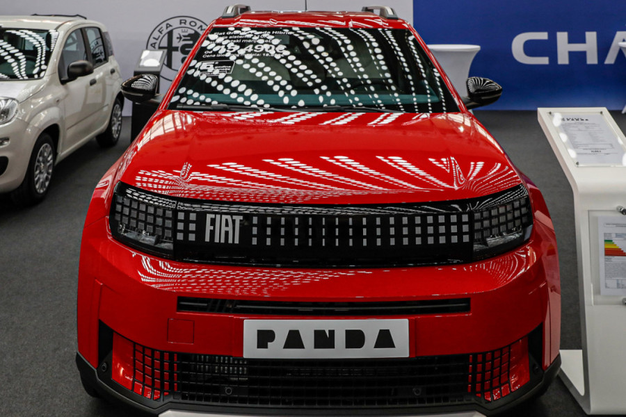 Naših ruku delo: FIAT GRANDE PANDA iz Kragujevca premijerno pred publikom na Sajmu automobila u Beogradu (FOTO)