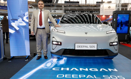 Premijera na Sajmu automobila: OMR GROUP I CROSSROAD ASIA predstavljaju CHANGAN – spoj vrhunske tehnologije i tradicije (FOTO)
