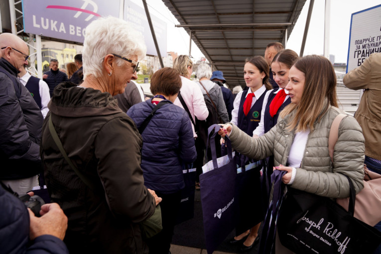 Otvorena nautička sezona u Beogradu, uplovio prvi kruzer sa turistima iz Australije