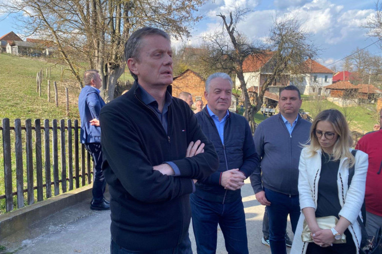 Rešen veliki problem u Markovici: Glišić obišao selo, izgrađen novi dalekovod dugačak tri kilometra