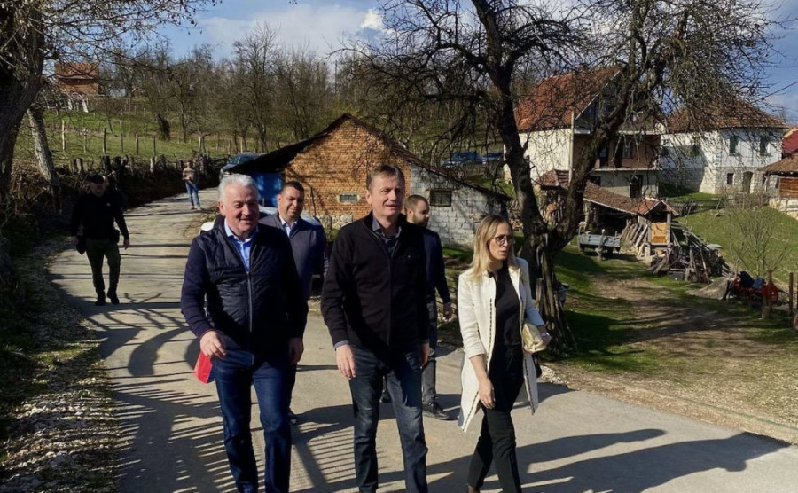 Rešen veliki problem u Markovici: Glišić obišao selo, izgrađen novi dalekovod dugačak tri kilometra