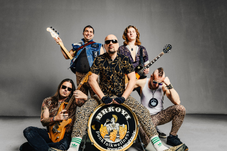 Brkovi 12. septembra u Luci Beograd:  Punk, folk, wellness – i sve između