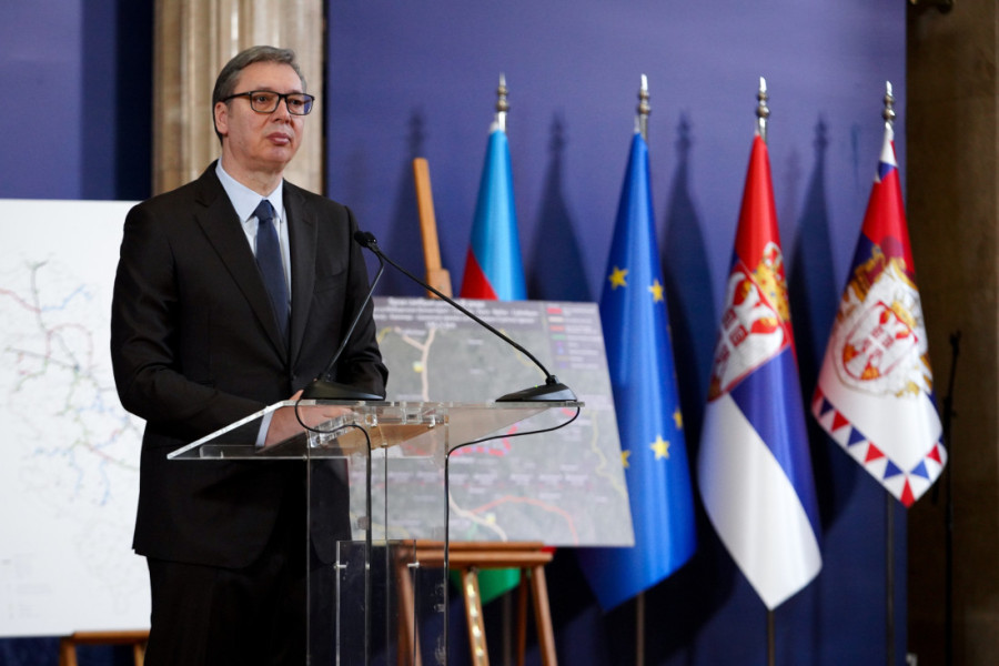 Vučić: Nema pritiska na zaposlene u državnim preduzećima za dolazak na skup 21. marta!