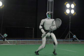Robot za samo nekoliko dana naučio da igra tenis (VIDEO)